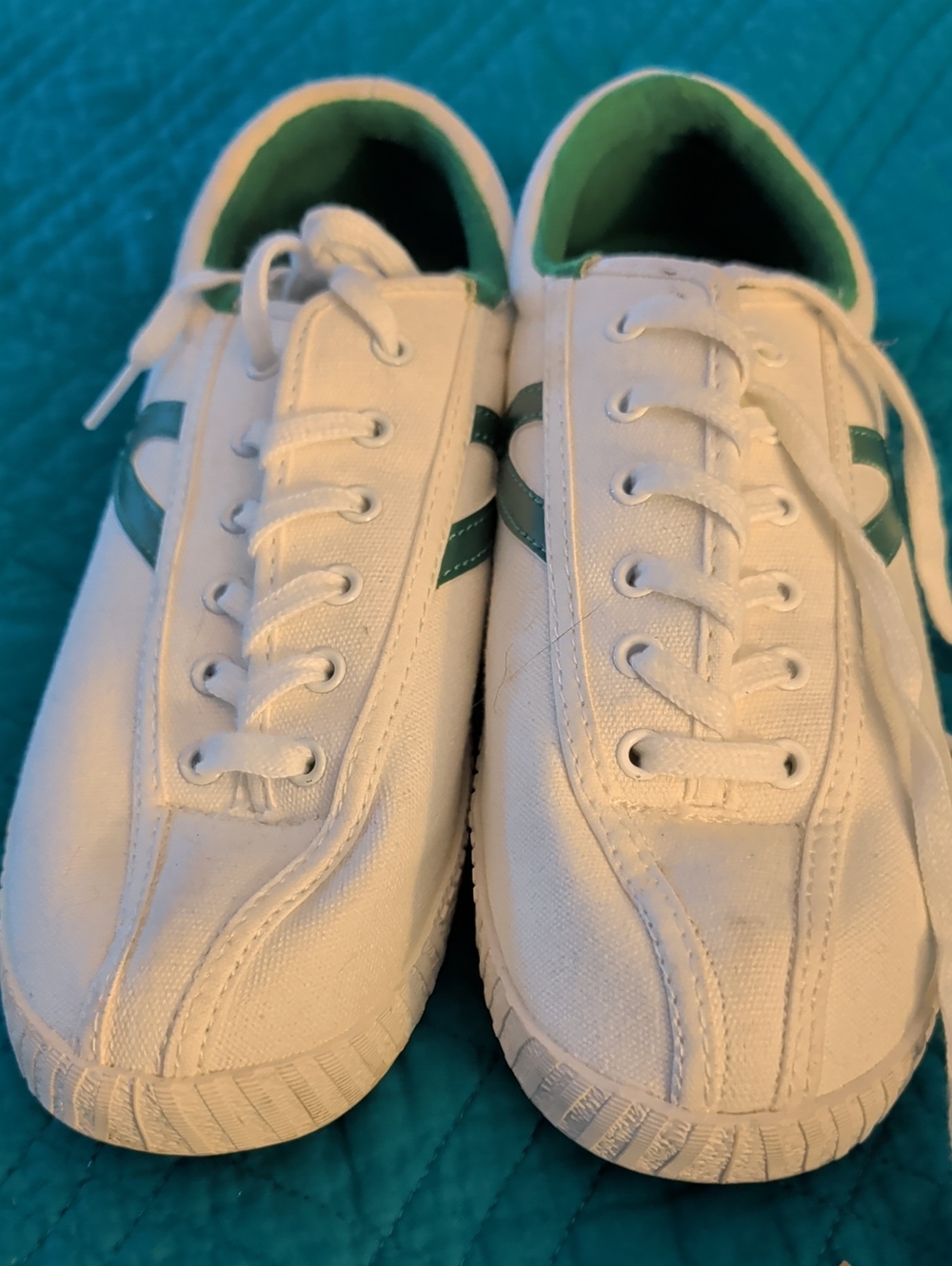 Tretorn White Canvas Sneakers with Green Accent